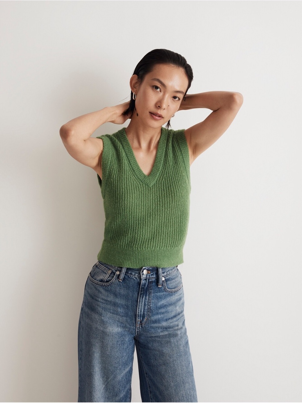 Madewell The Fineloft Shrunken Sweater Vest in Garnish. Size M.